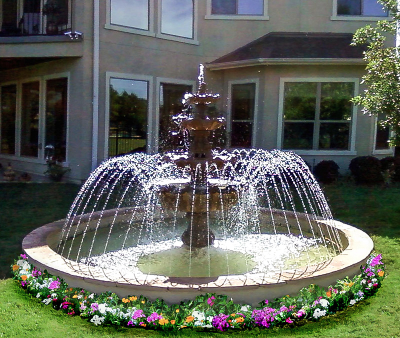 Fountain w/ basin